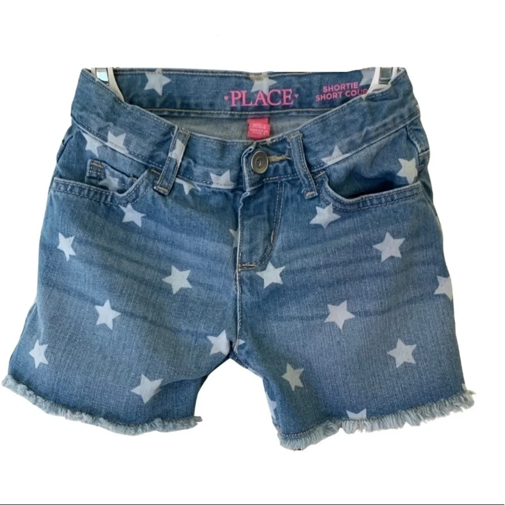 The Children’s Place Shortie Short Court Fringe Denim Stars. Size 6X/7